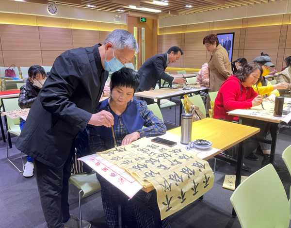 弘扬民族文化，演绎书法魅力——安利公益基金会之书法学习顺利开展